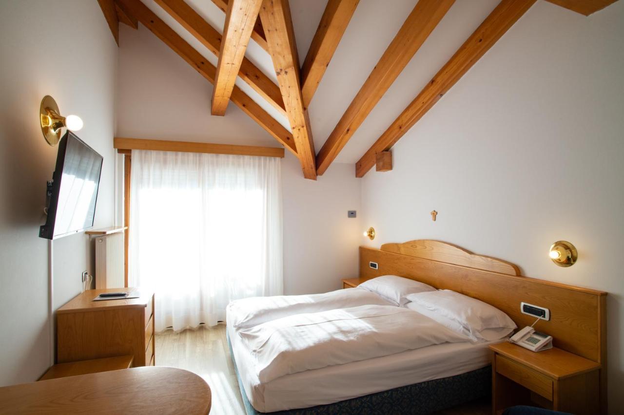 Hotel Europeo Alpine Charme&Wellness Pinzolo Esterno foto