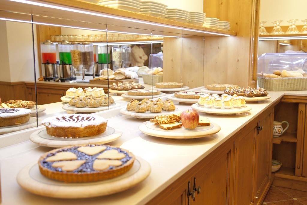 Hotel Europeo Alpine Charme&Wellness Pinzolo Esterno foto