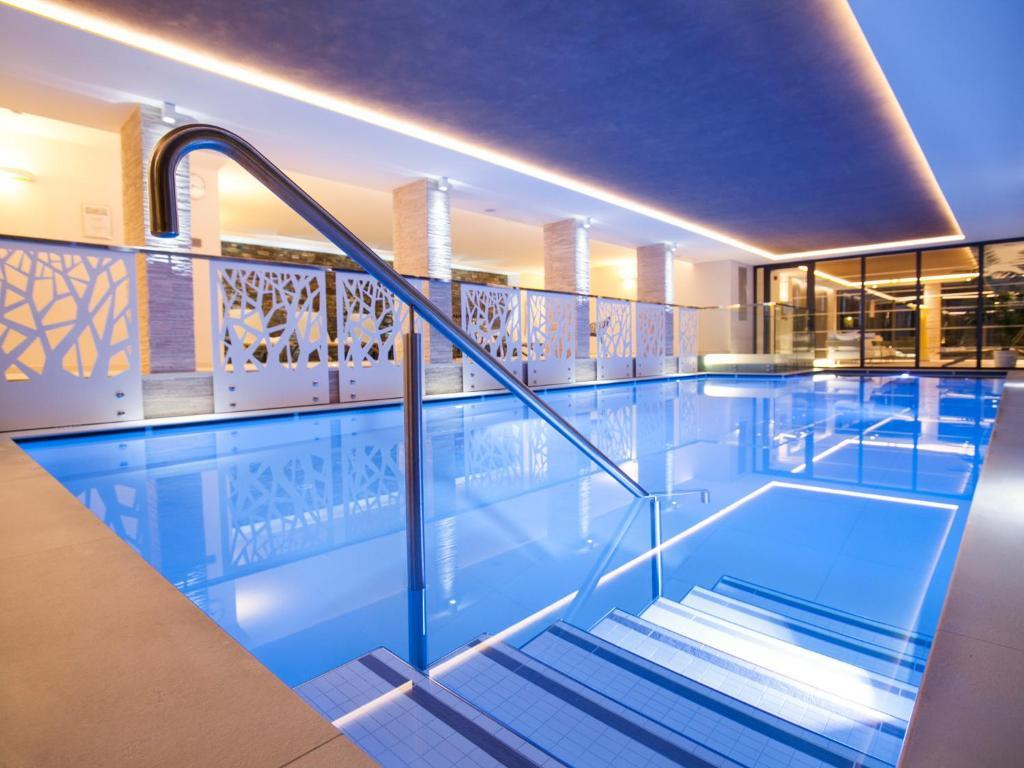 Hotel Europeo Alpine Charme&Wellness Pinzolo Esterno foto