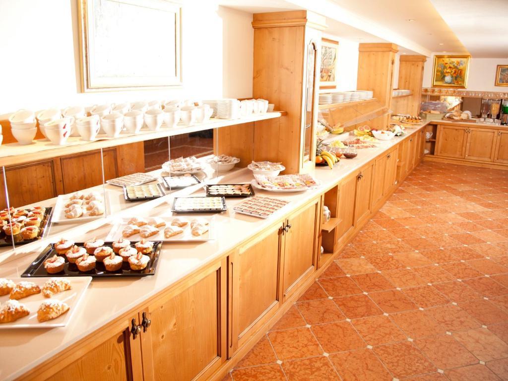 Hotel Europeo Alpine Charme&Wellness Pinzolo Esterno foto