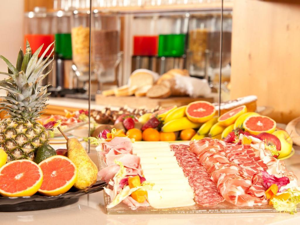 Hotel Europeo Alpine Charme&Wellness Pinzolo Esterno foto
