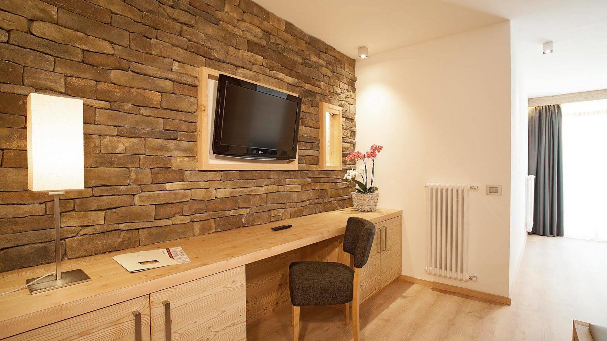 Hotel Europeo Alpine Charme&Wellness Pinzolo Esterno foto