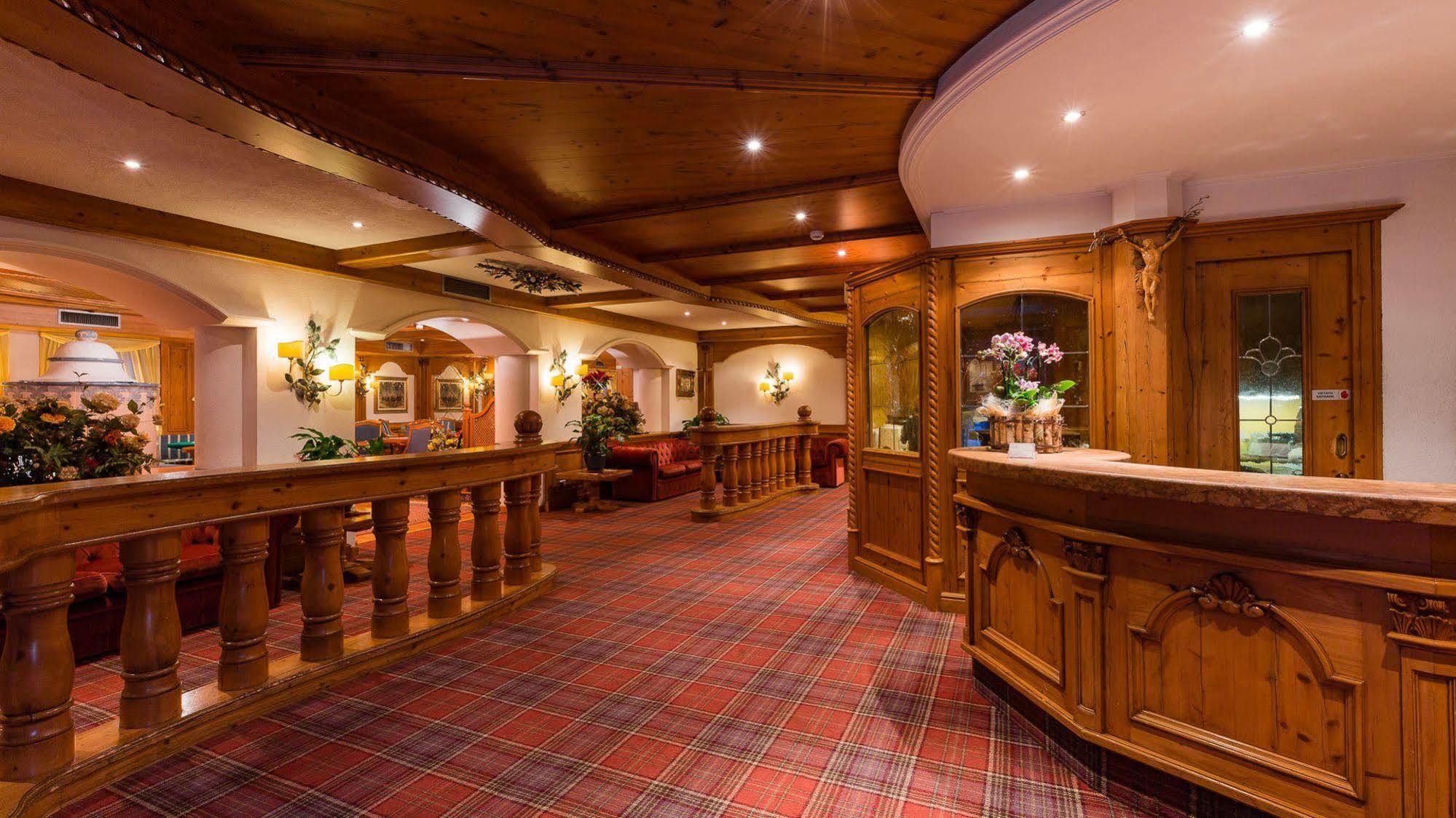 Hotel Europeo Alpine Charme&Wellness Pinzolo Esterno foto