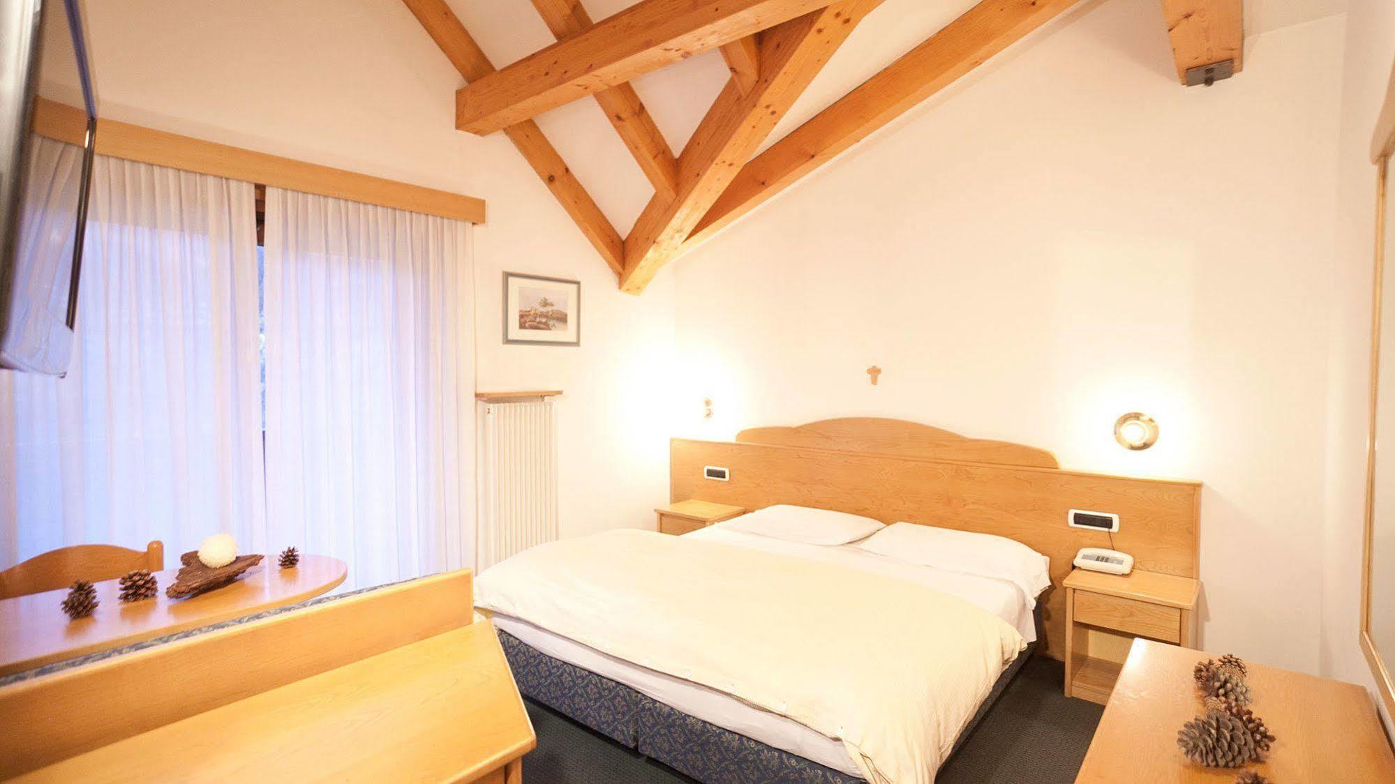 Hotel Europeo Alpine Charme&Wellness Pinzolo Esterno foto